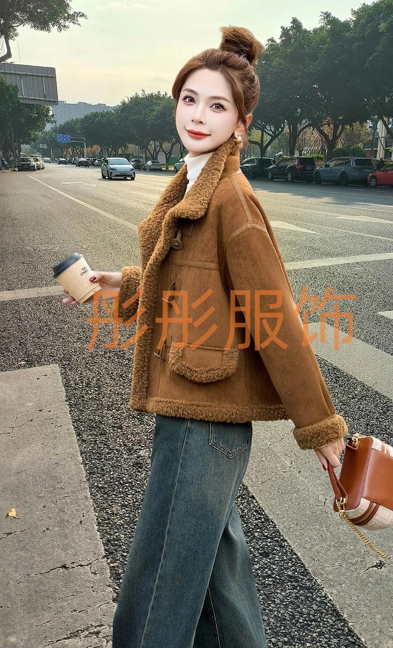 2025（FEI全新）秋冬新款皮毛一体加绒加厚女士短外套时尚板