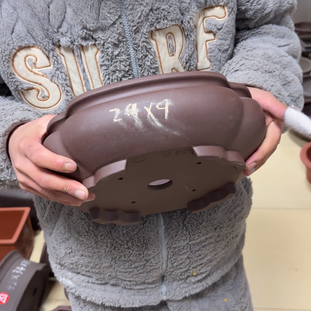 紫砂花盆呜呜呜呜