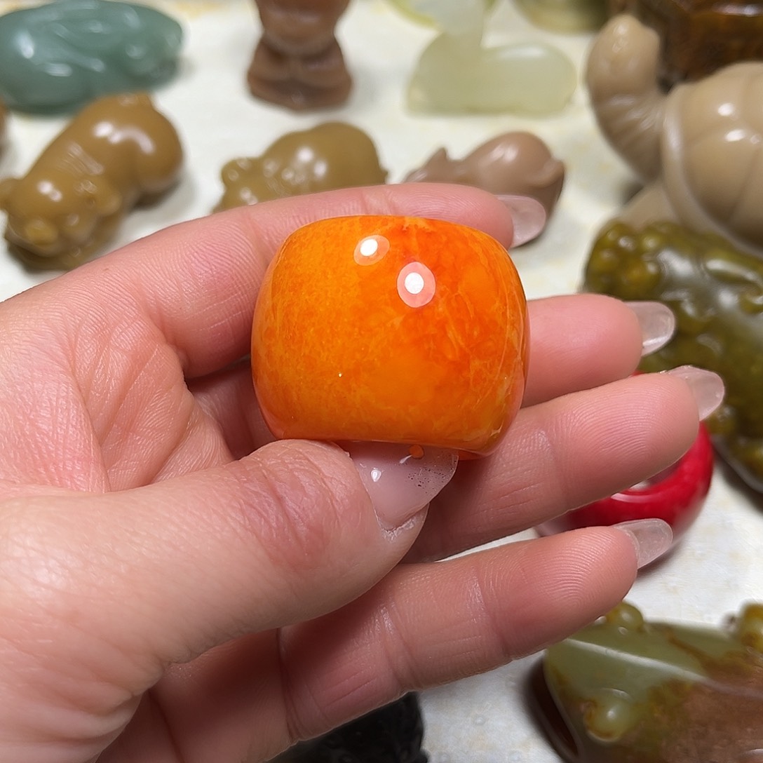 白玉菩提吊坠白玉菩提吊坠