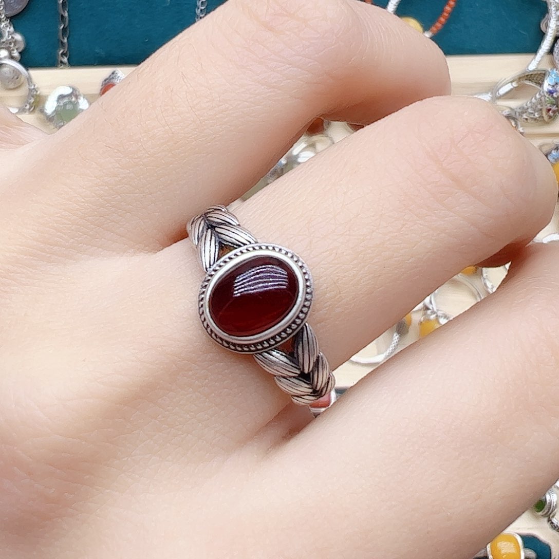 血珀戒指银S925镶嵌天然血珀