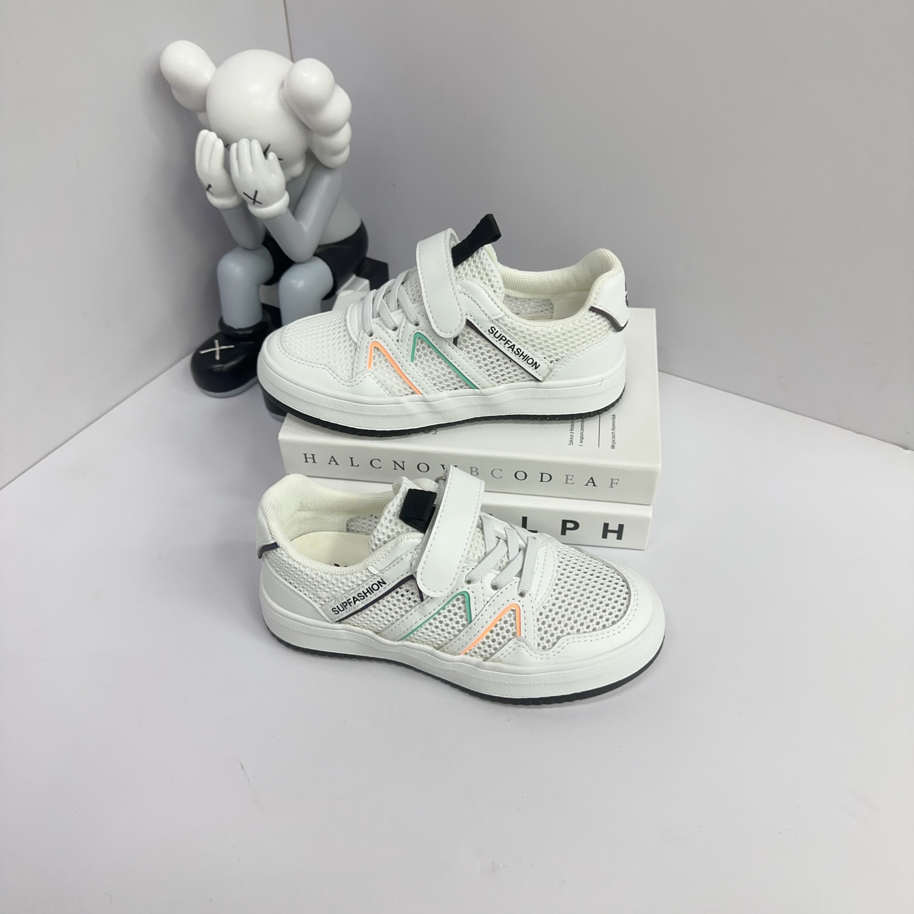 2972儿童夏季男防滑秋季女运动鞋男童镂空板鞋透气