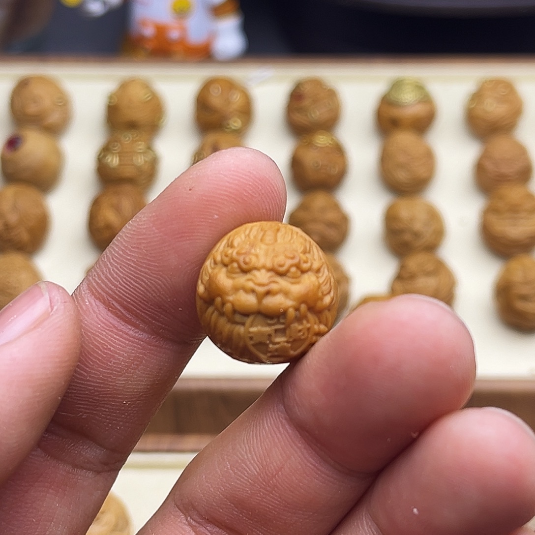 猴头核桃吊坠咬钱貔貅18