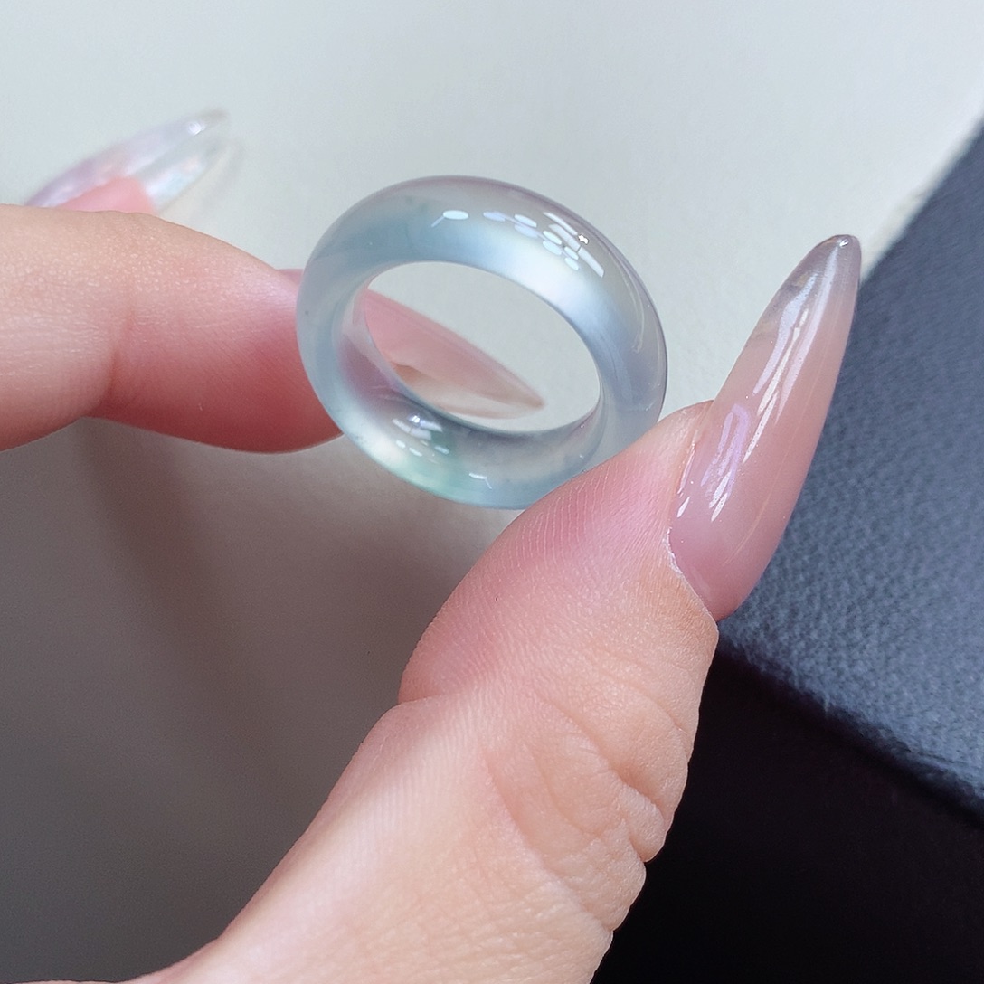 翡翠未镶嵌戒圈9号