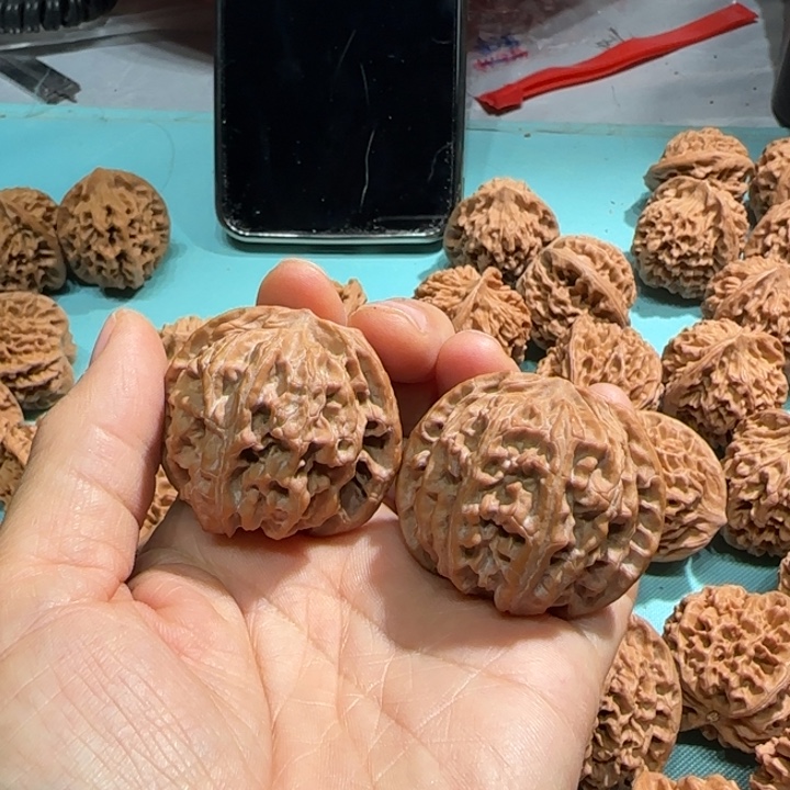 付***爷文玩核桃吊坠42苹果园