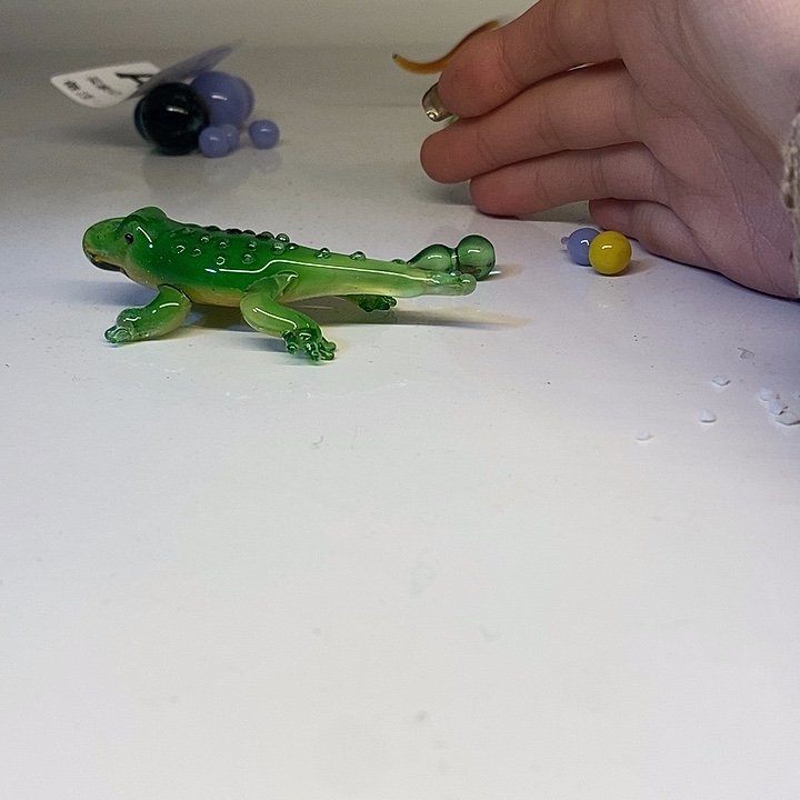 困***狗琉璃手工艺品起来了咯