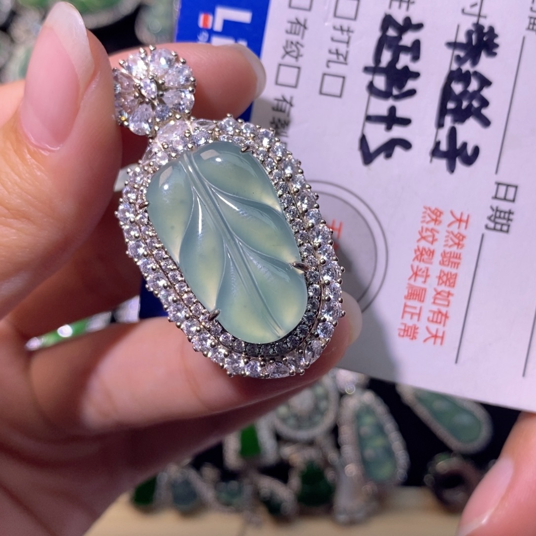 翡翠未镶嵌颈饰天然