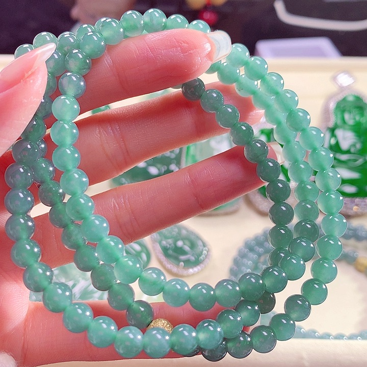 翡翠颈饰未镶嵌天然