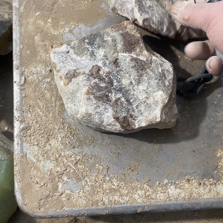 程***房蛇纹石玉未镶嵌天然岫玉多样性发一