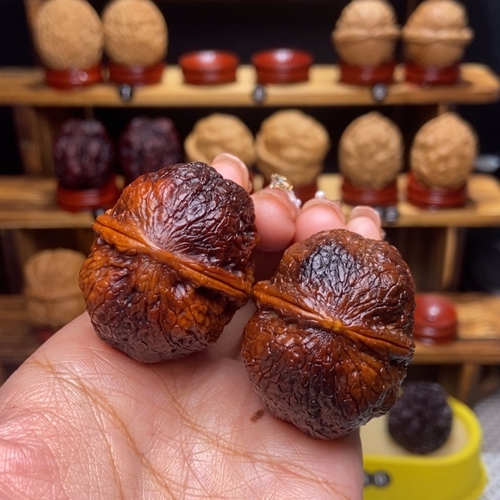 文玩核桃吊坠山*七彩39尺 3987
