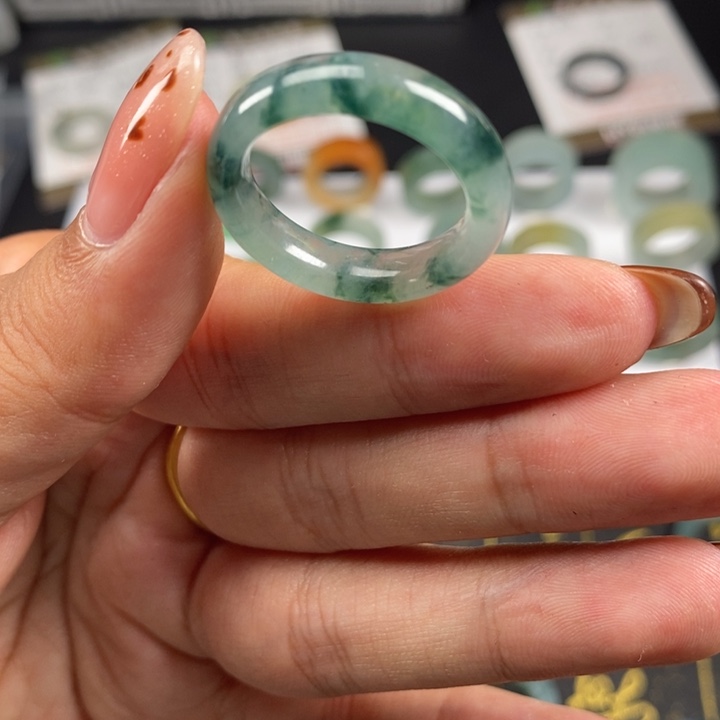 央***玛翡翠未镶嵌戒指012