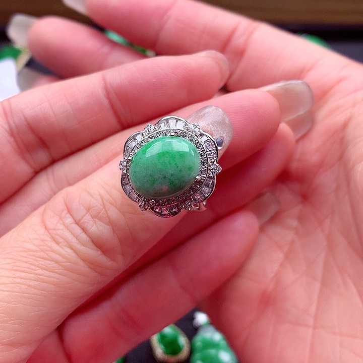 翡翠颈饰银S925镶嵌翡翠