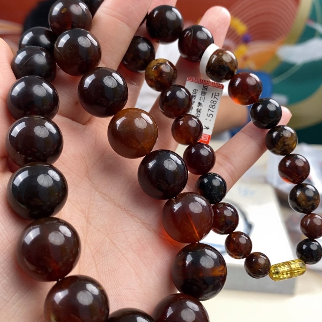 琥珀珠宝奇石未镶嵌