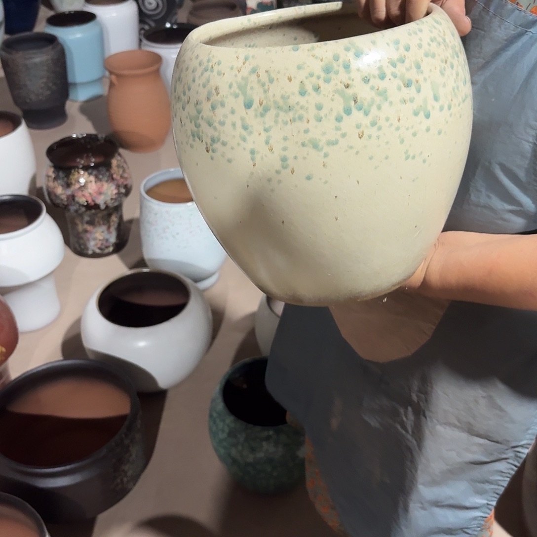 紫砂花盆口20高24一个