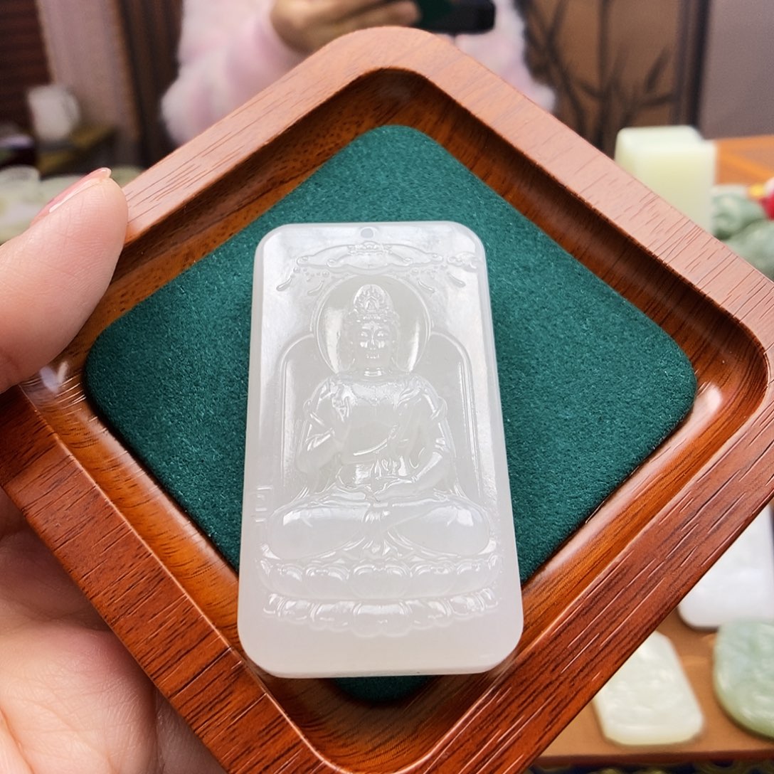 颈饰未镶嵌和田玉