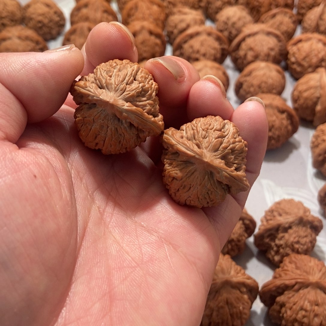 文玩核桃吊坠洪***水四座楼