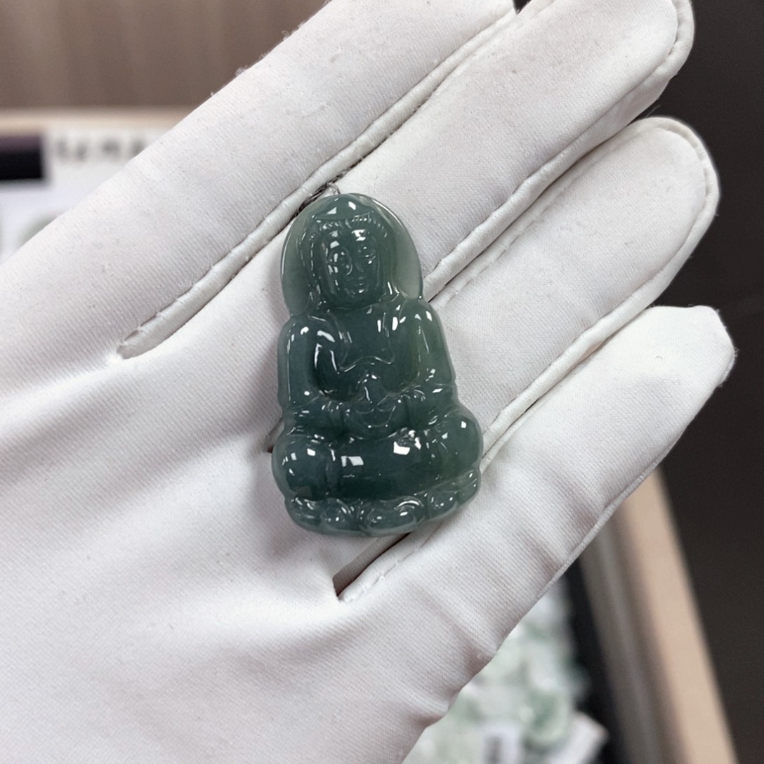 翡翠颈饰未镶嵌观音