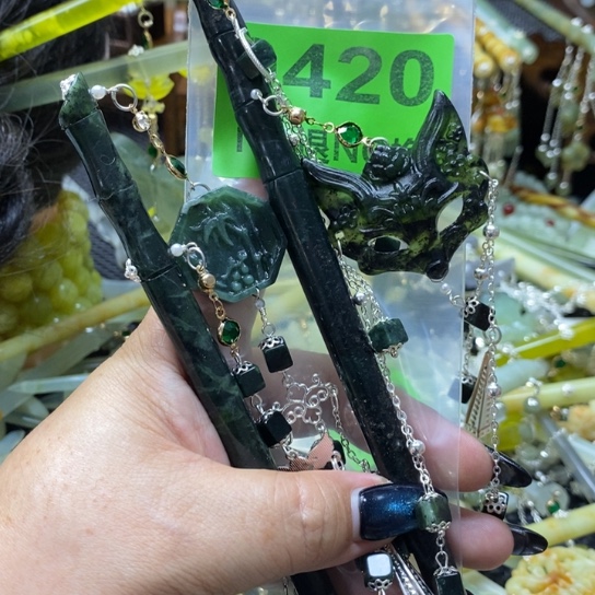 陌***开蛇纹石玉未镶嵌发簪