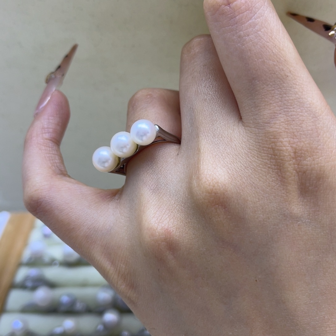 银S925镶嵌淡水珍珠戒指