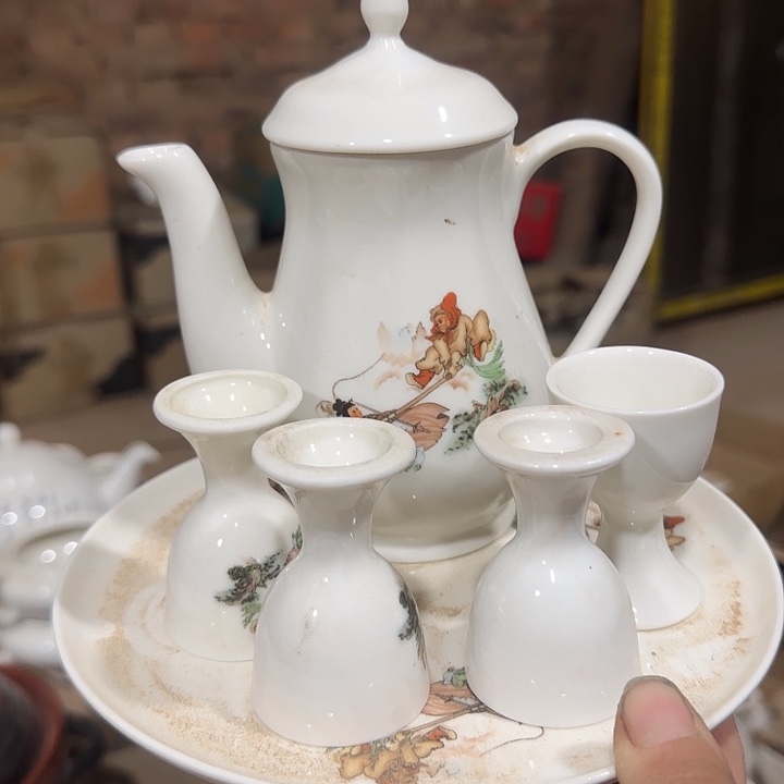 库存微瑕三打白骨精酒壶一套