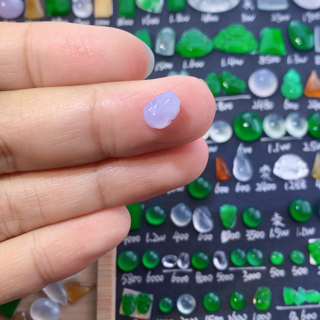 翡翠未镶嵌颈饰天然翡翠玉石貔貅