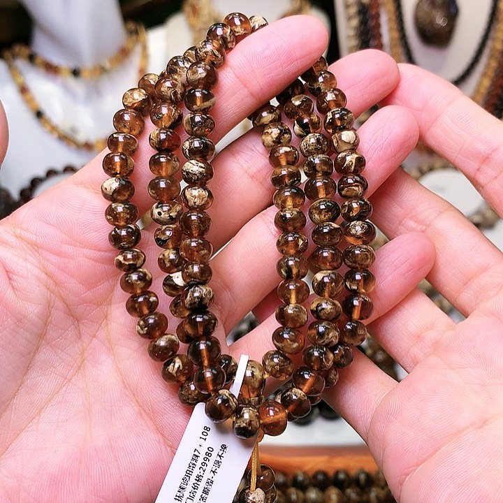 琥珀裸石未镶嵌抚顺琥珀