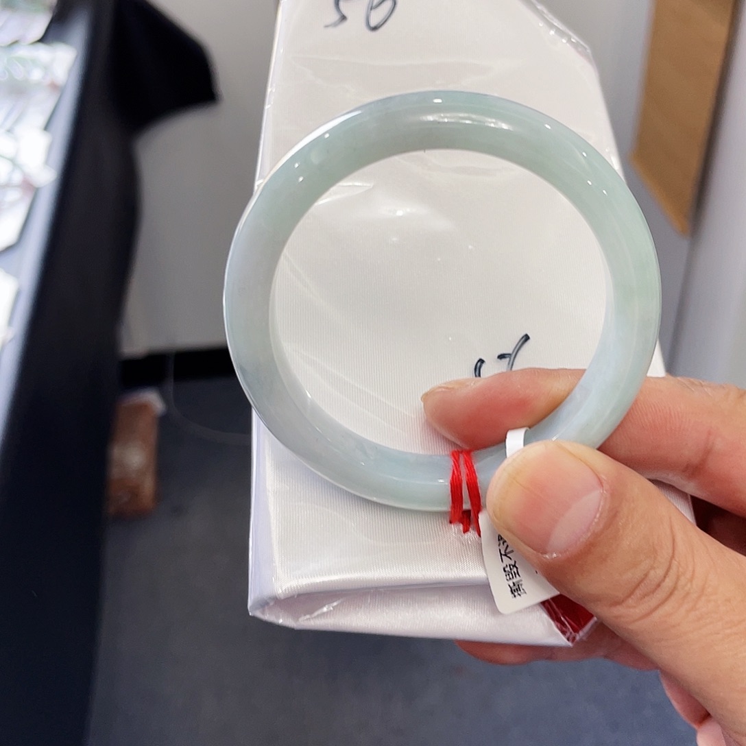 翡翠未镶嵌手镯翡翠