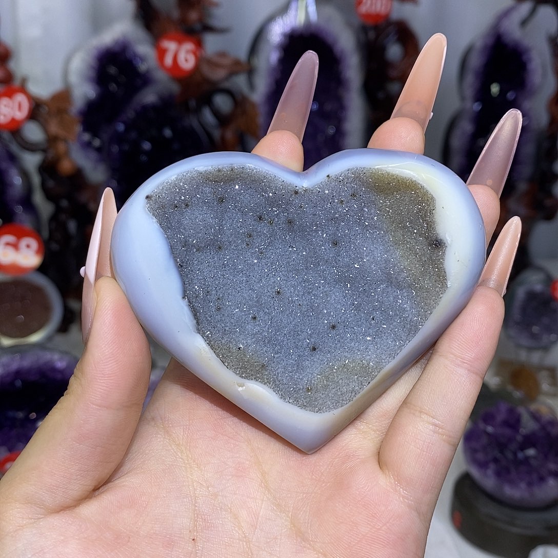 紫晶未镶嵌大型摆件（非配饰）