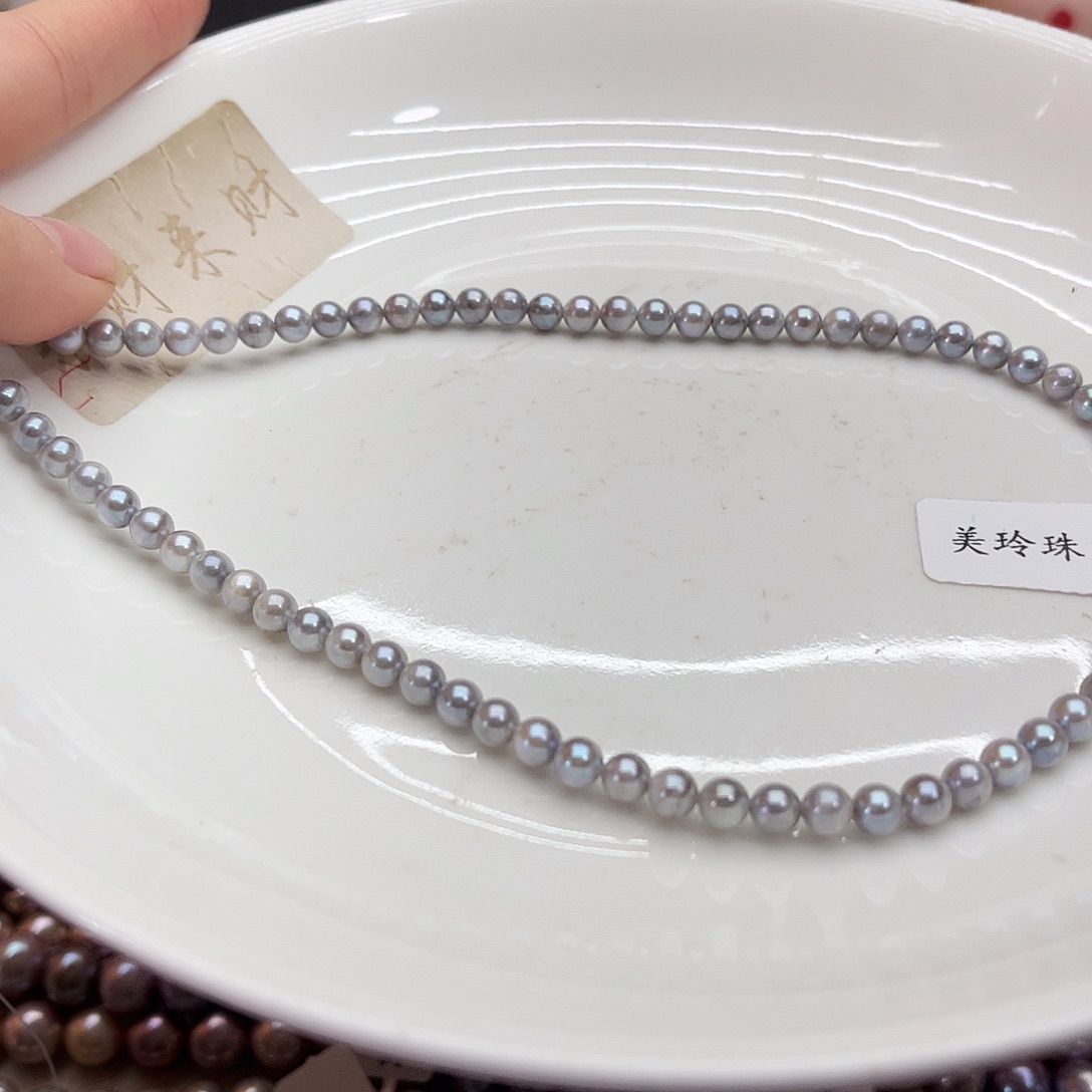 未镶嵌海水珍珠颈饰