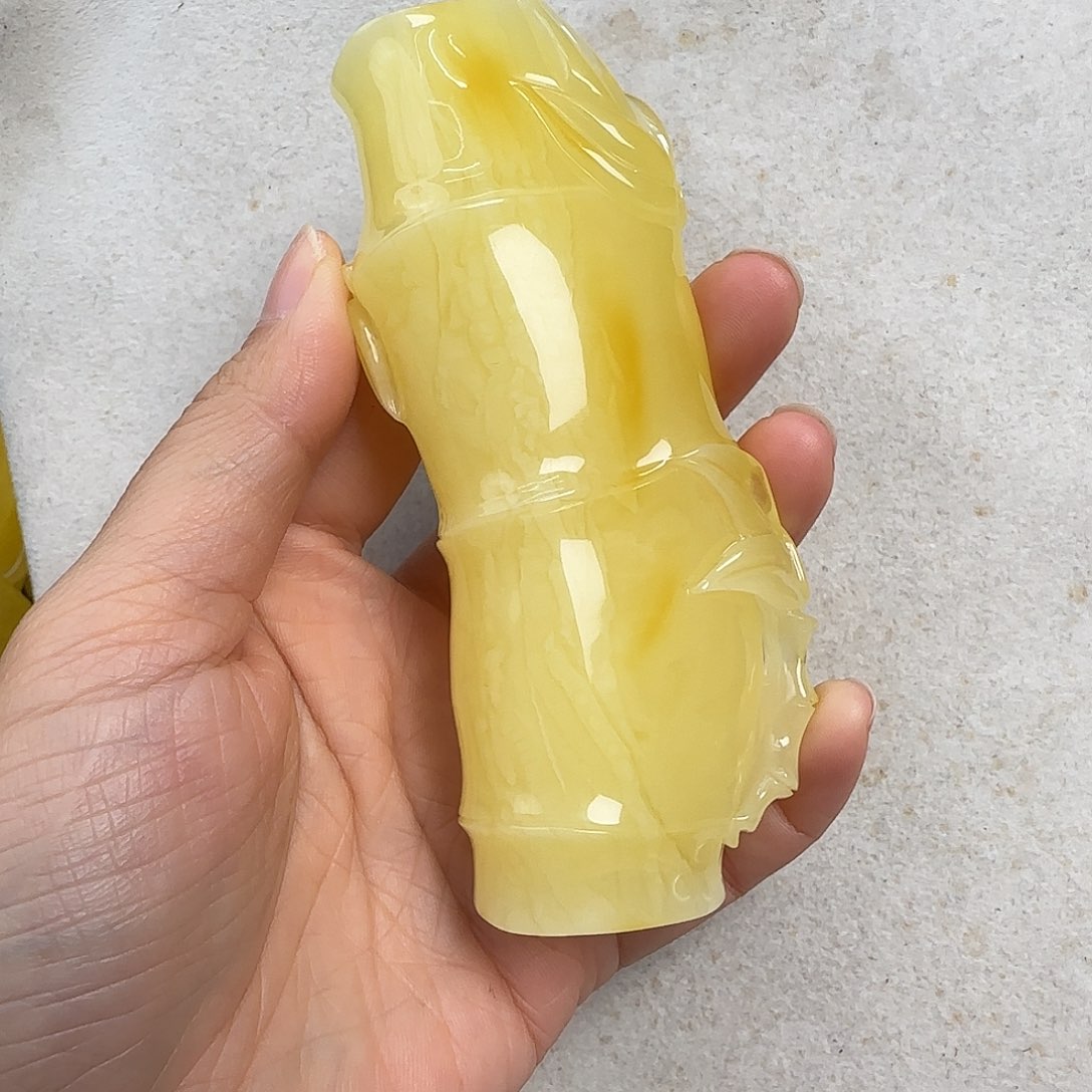 蜜蜡未镶嵌珠宝奇石