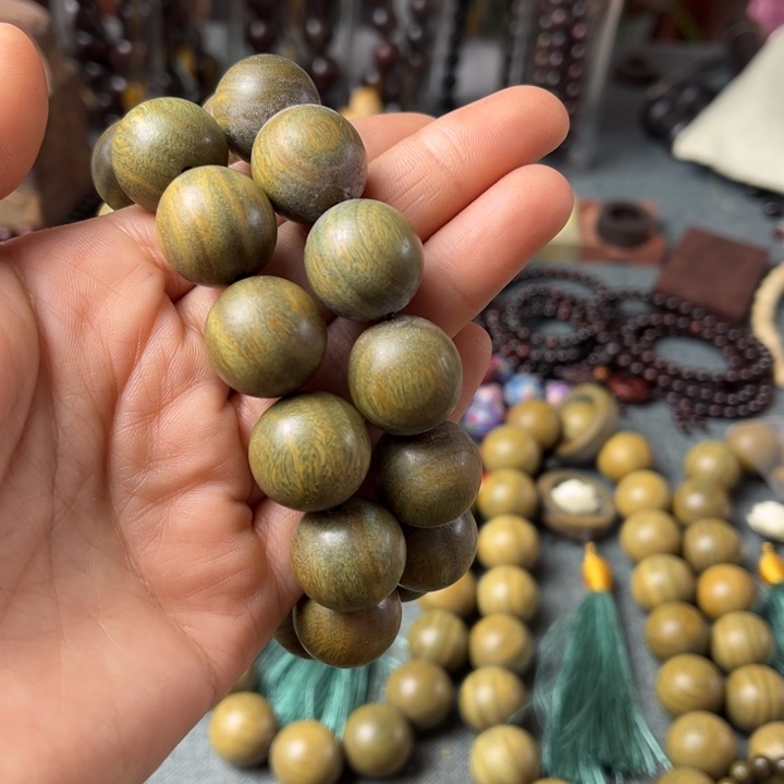 木大***?绿檀单圈21颗加三通流苏