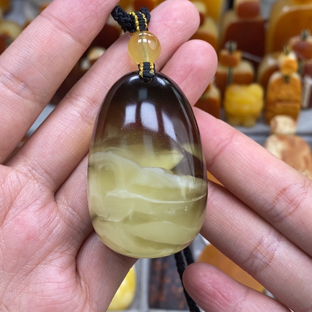 蜜蜡未镶嵌珠宝奇石