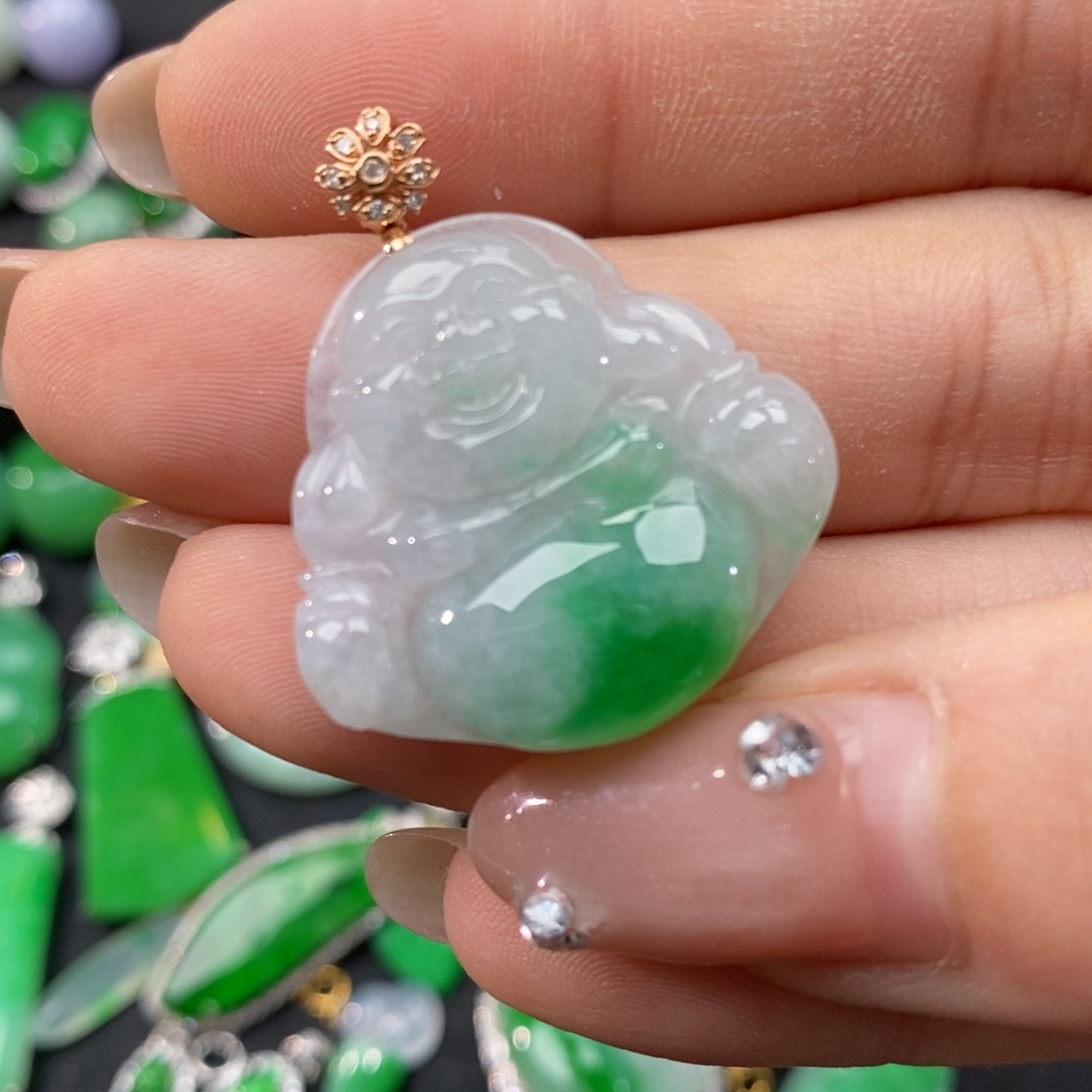 翡翠颈饰18K金镶嵌翡翠