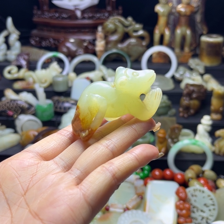 岫岩河磨玉（透闪石质玉）未镶嵌颈饰