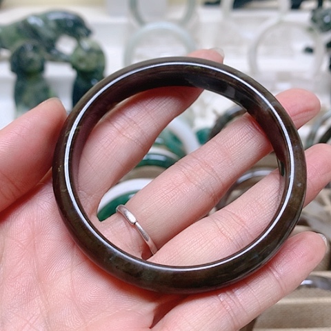 独山玉手镯未镶嵌