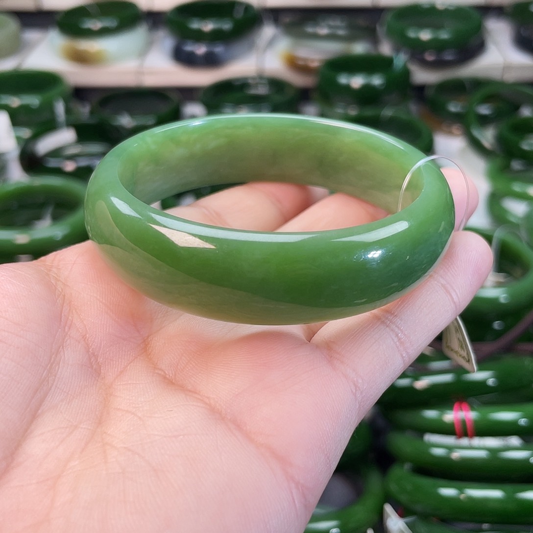 和田玉（碧玉）手镯未镶嵌