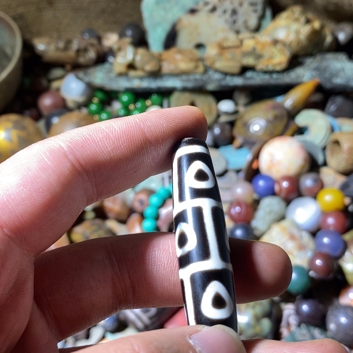 执***着玛瑙/玉髓未镶嵌颈饰