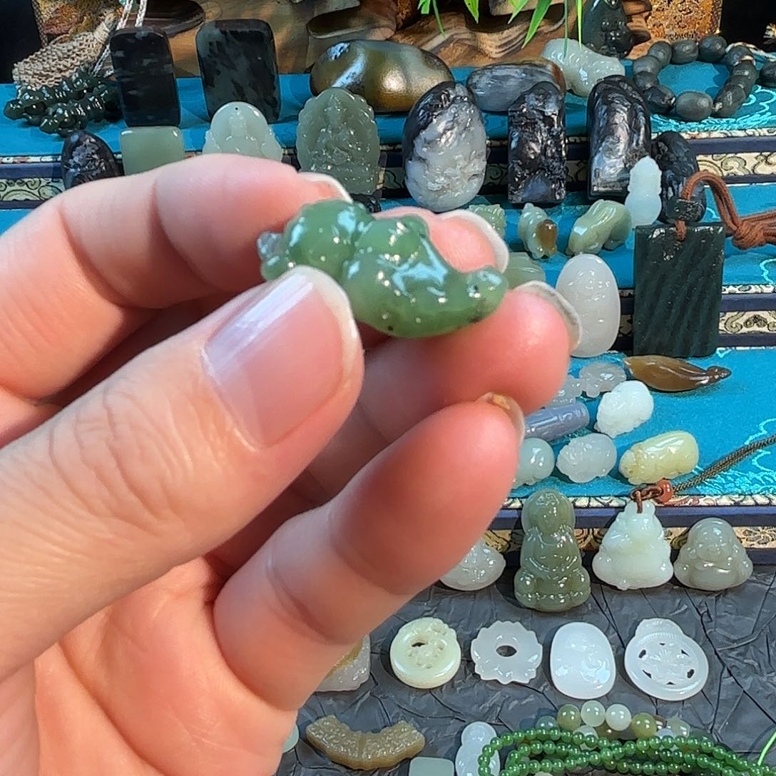 和田玉（糖玉）未镶嵌珠宝奇石