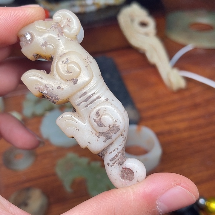 启***》和田玉（糖玉）未镶嵌挂件