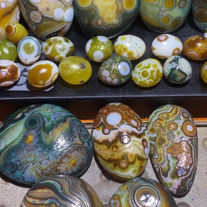 未镶嵌玛瑙/玉髓珠宝半成品随*飘