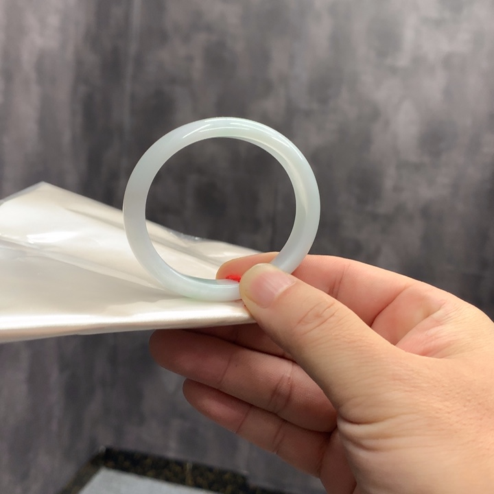 翡翠未镶嵌手镯手镯