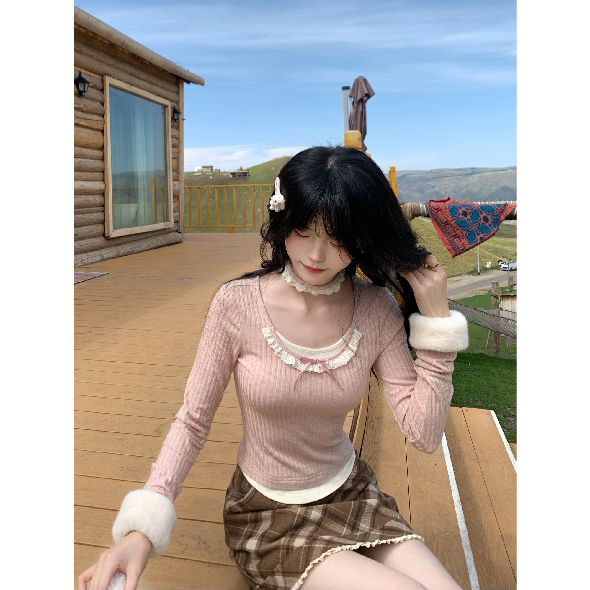 Blovelan樱桃露西 纯欲感别致木耳边毛绒袖套假两件内搭针织上衣