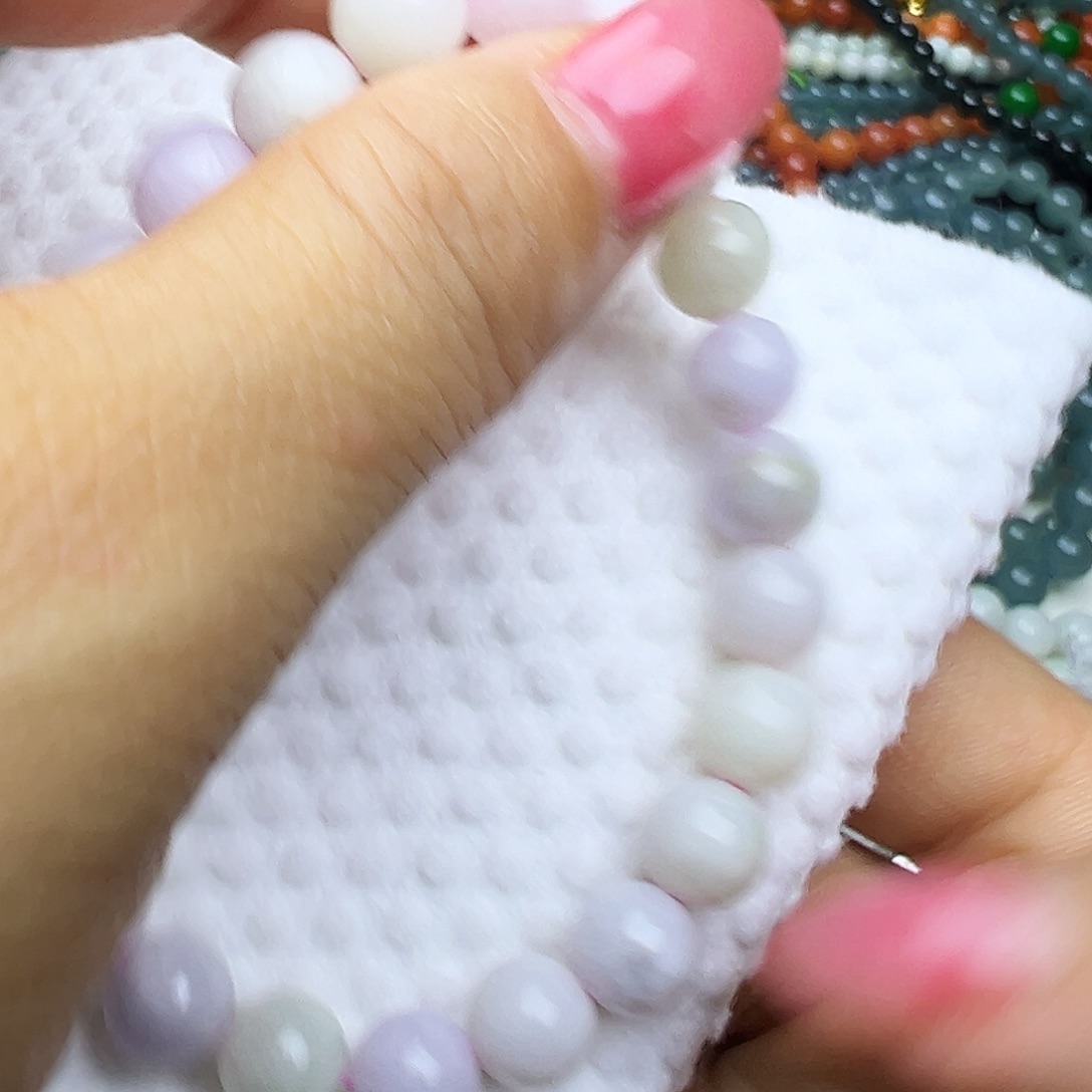 翡翠未镶嵌颈饰富贵