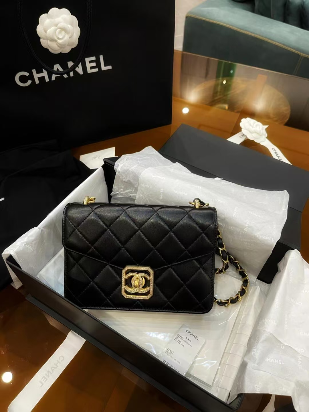 95新 Chanel/香奈儿 展会外场！黑金钻扣cf包