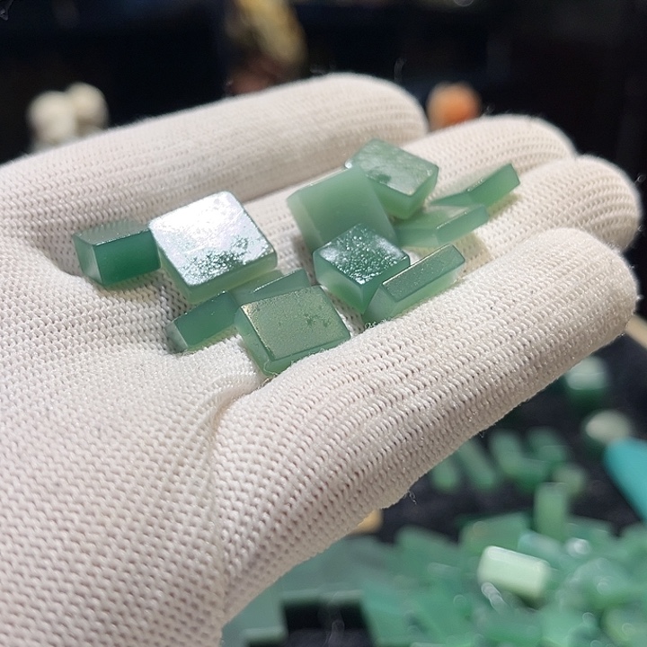 嘉***胎西安石11颗尺寸不一