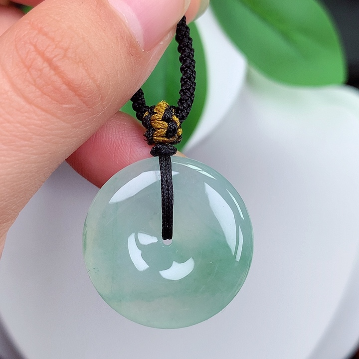 颈饰未镶嵌翡翠平安扣 25.6x6.2mm