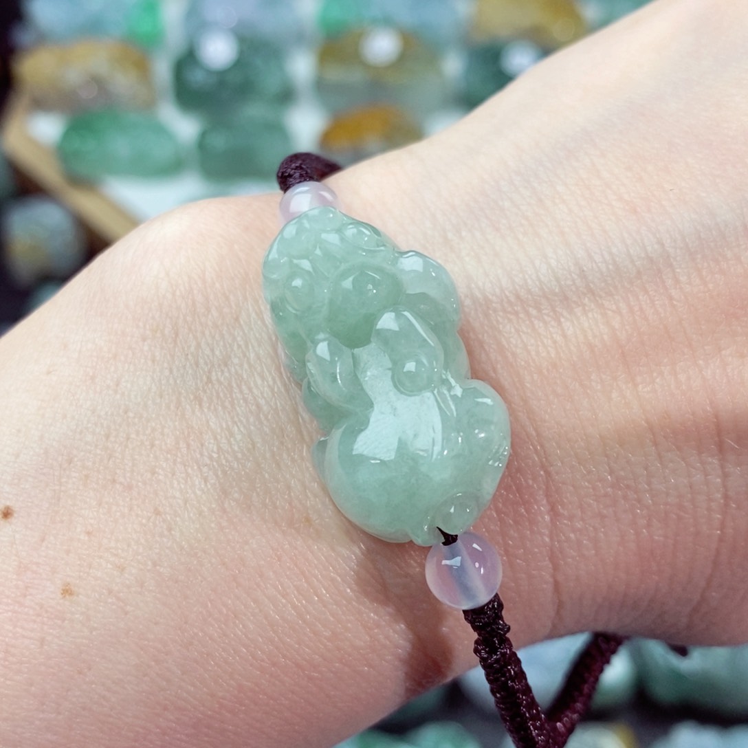 翡翠颈饰未镶嵌天然