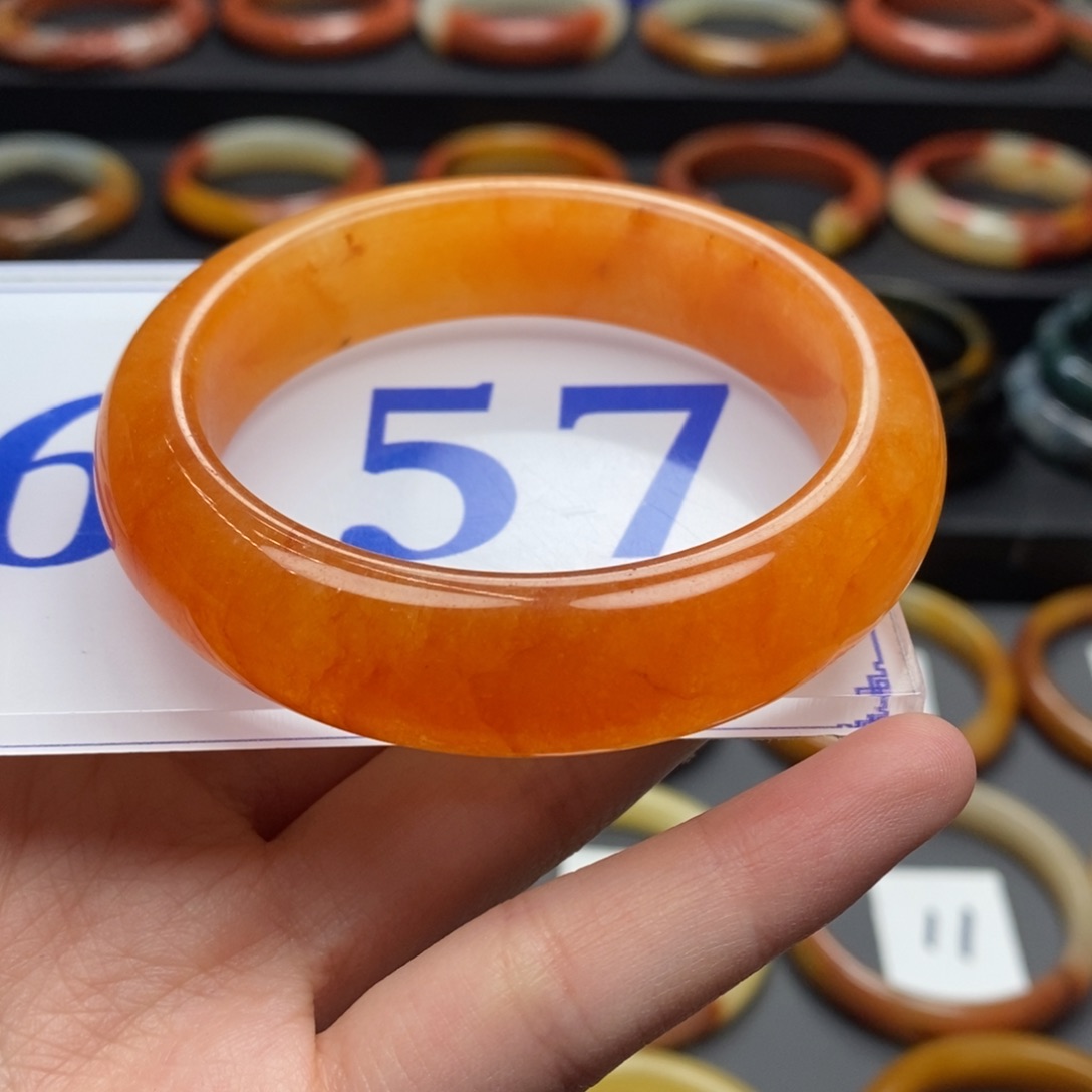 石英质玉（黄龙玉）手镯未镶嵌