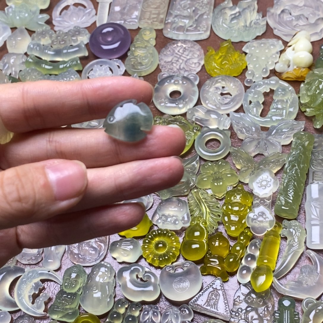 蛇纹石玉合金项链