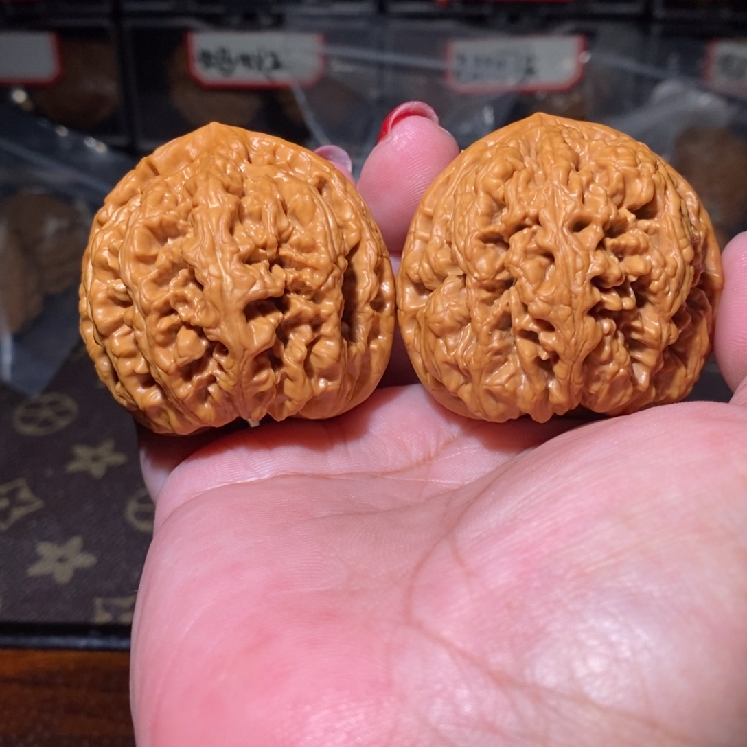 文玩核桃把件47.5粗筋