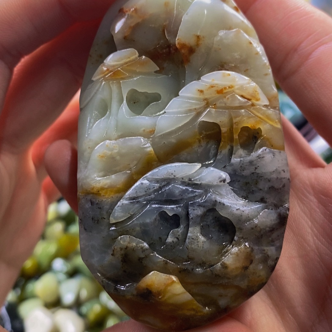 蛇纹石玉吊坠未镶嵌